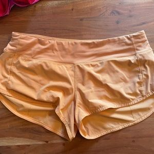 Lulu lemon Speed Up Low-Rise Lined Short 2.5”